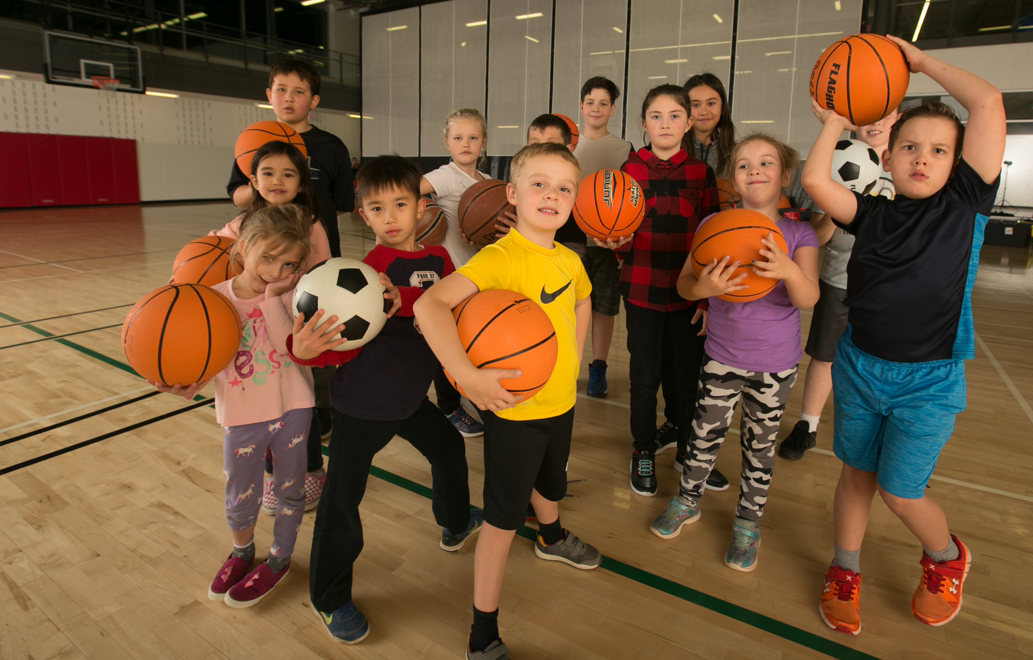 YMCA-FitKids-Grimsby-91 kids participating in Kid Fit Game On class